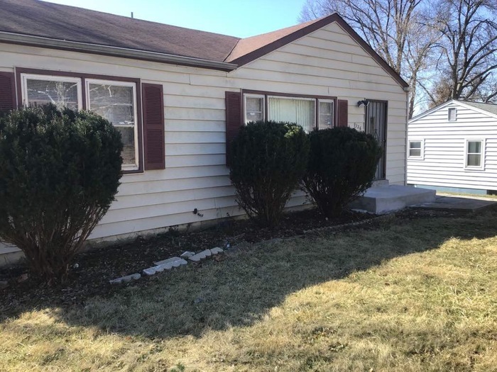 Primary Photo - 9126 Loganberry Ln