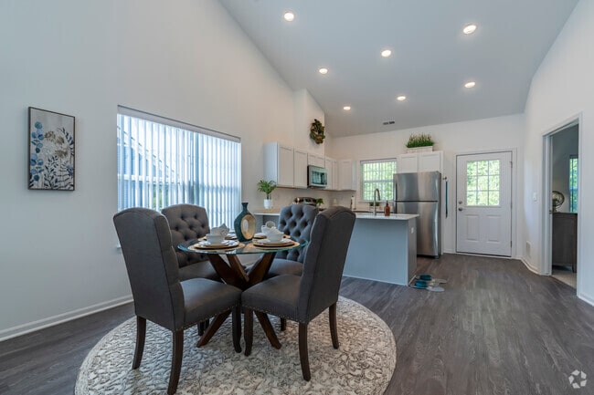 2BR, 1BA - 1,125SF - The Haven - Dining Room - Highland Knolls