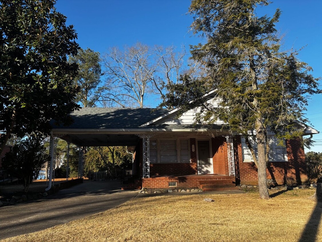 Primary Photo - Historic Home in Downtown Bath