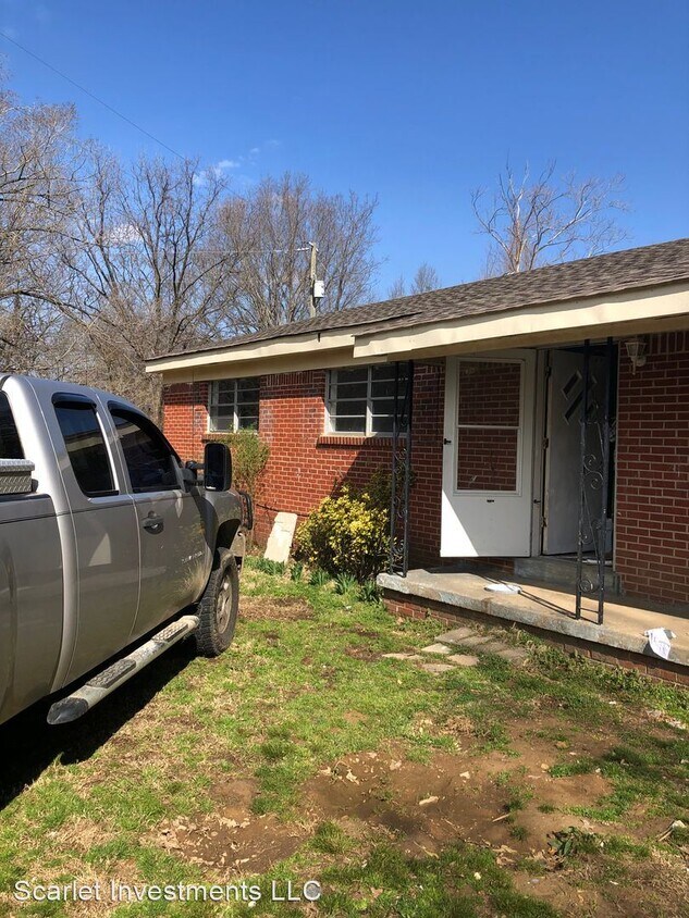 Primary Photo - 3 br, 1 bath House - 950 Flag Lake Rd
