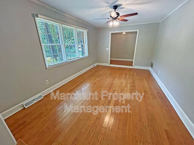 Photo - 6 Coatbridge Rd House