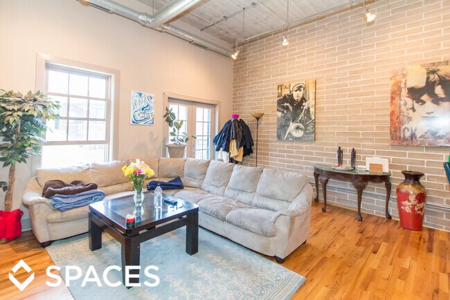 Building Photo - 3712 N Wilton Ave