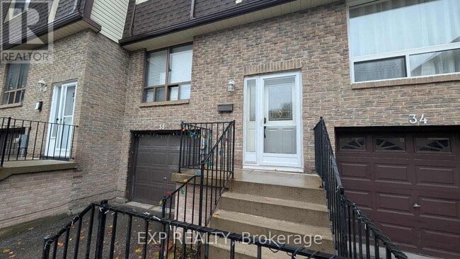 Building Photo - 350 Camelot Ct