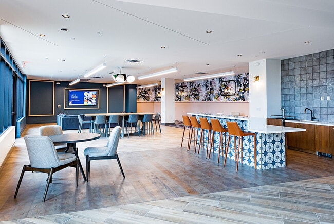 Building Photo - 1250 Lakeside