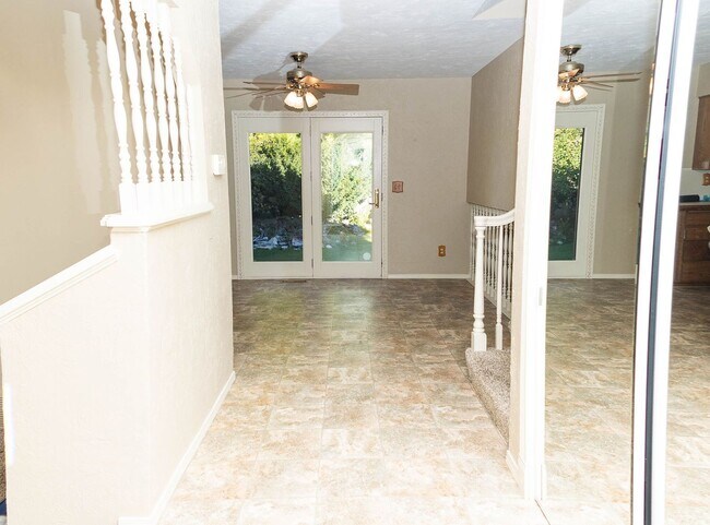 Building Photo - Spacious 5 Bed, 3 Bath Home for Rent in Idaho Falls!