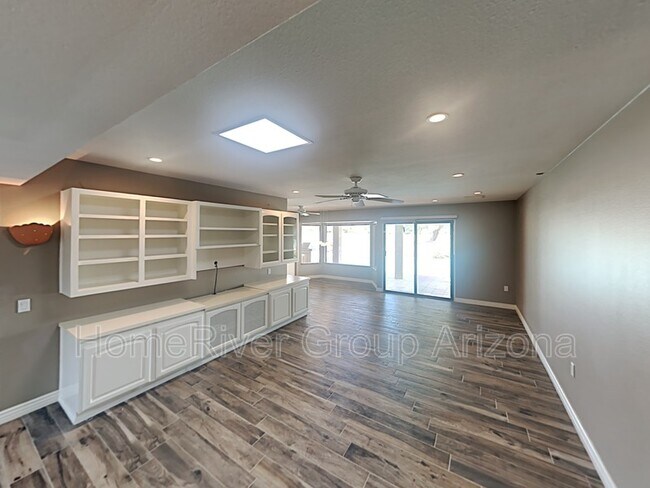 Building Photo - 13014 W Castlebar Dr