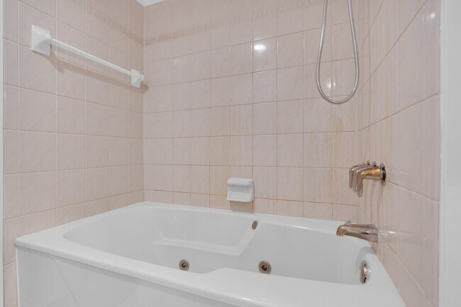 Foto del edificio - 1N280 Morse St