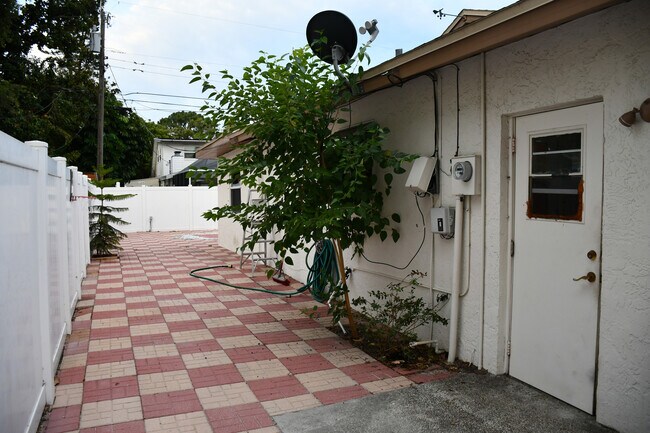 Foto del edificio - 8261 129th St N
