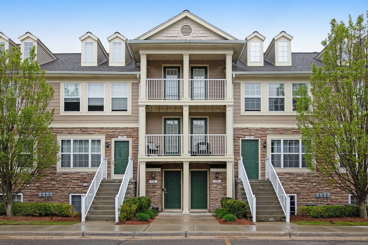 189 Emerald Chase Dr Unit 189, Lake Orion, MI 48362 Condo for Rent in