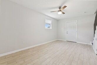 Building Photo - 1116 Tallow Tree Ln