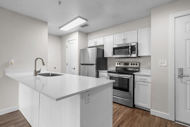 Building Photo - Elevate on 5th