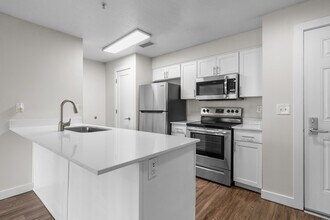 Building Photo - Elevate on 5th