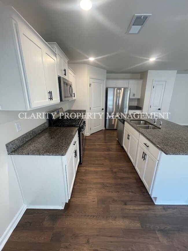 Foto del edificio - ***Coming soon!!***