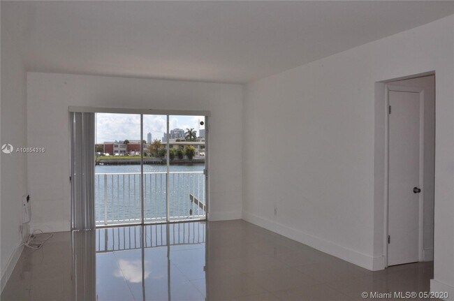 Building Photo - 7925 West Dr