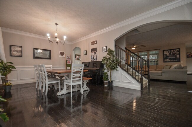 Building Photo - 1482 Pine Bluffs Way