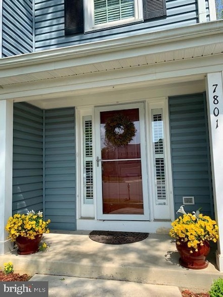 Foto del edificio - 7801 Morning Glen Ln