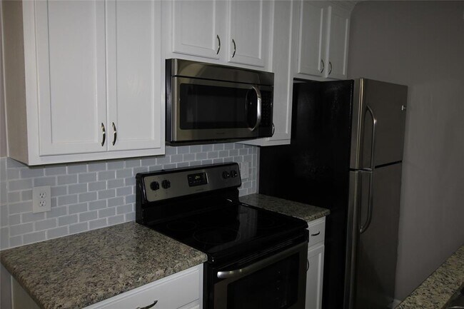 Building Photo - 4319 McKinney Ave