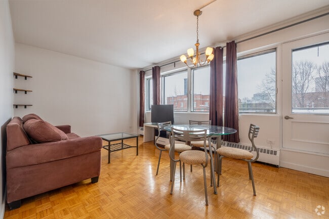 1BR, 1BA - 477SF - Dining Room - Milton Parc