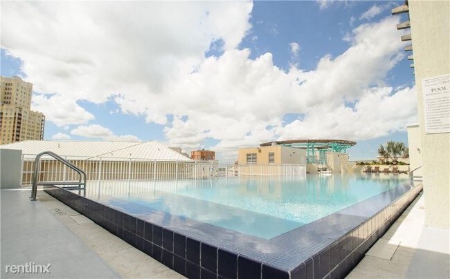 Foto del edificio - 7275 SW 90th Way