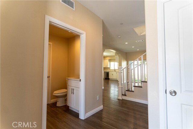 Foto del edificio - 9246 Cedros Ave