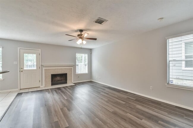 Building Photo - 7 Wineberry Pl