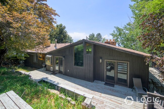 Building Photo - Beautiful Home in Prime Location!