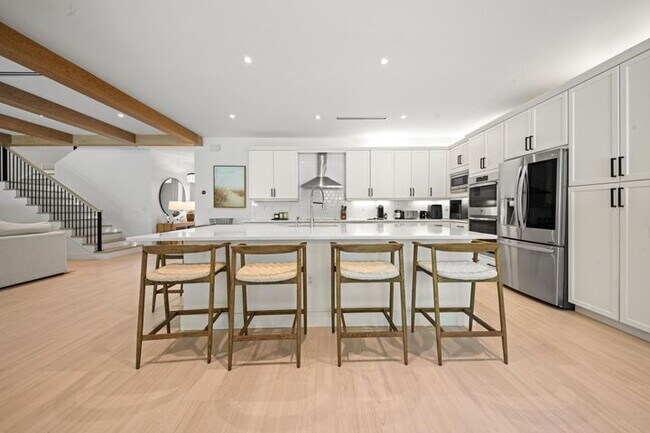 Foto del edificio - 9841 Salty Bay Dr