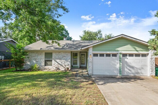 Building Photo - 2401 Stone River Dr