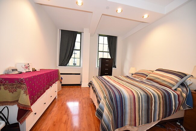 Building Photo - 4502 Ditmars Blvd