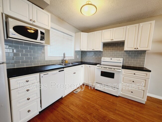 Building Photo - 5555-144A 144a Ave NW