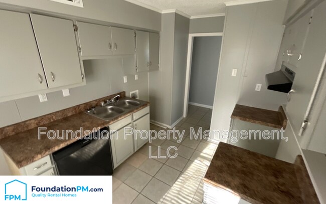 Foto del edificio - 4455 Westmont Road