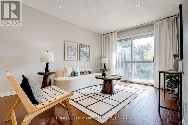 Building Photo - 25 Bracken Fernway