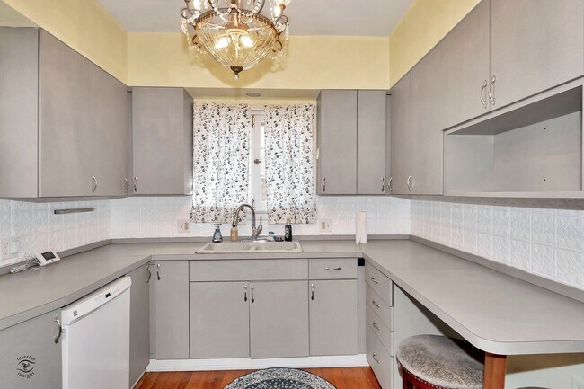 Foto del edificio - 1096 S Wildwood Ave