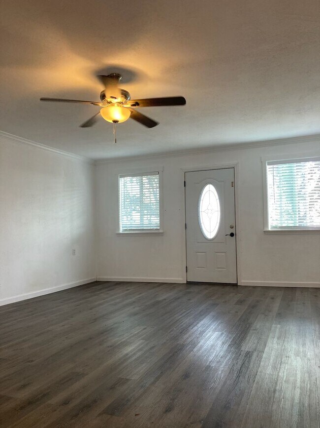 Building Photo - z3205WoolseyRd