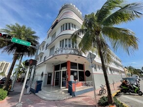 Building Photo - 901 Collins Ave