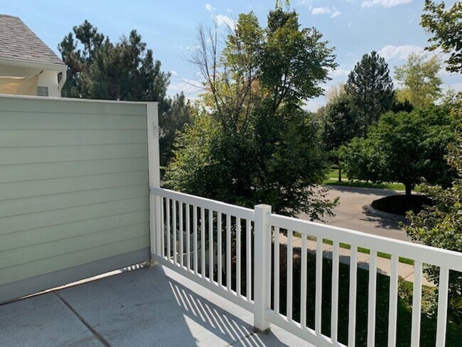 Foto del edificio - 2nd Floor 2-Bedroom Condo with Mountain Views in Southwest Longmont