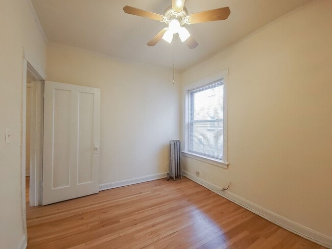 Building Photo - 5107 N Winchester Ave