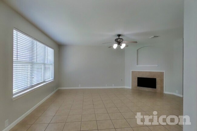 Building Photo - 2744 Woodspring Forest Dr