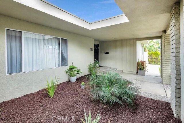 Foto del edificio - 23333 Canzonet St