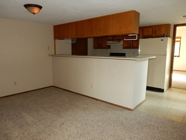 Foto del edificio - Darling 2 Bed, 2 Bath Top Level Condo with...