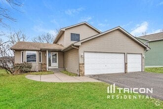 Building Photo - 14700 Junkite St NW