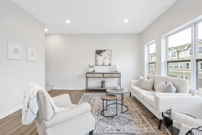 Pictures are for a model, but the size and finishes are the same - 20853 R Ct