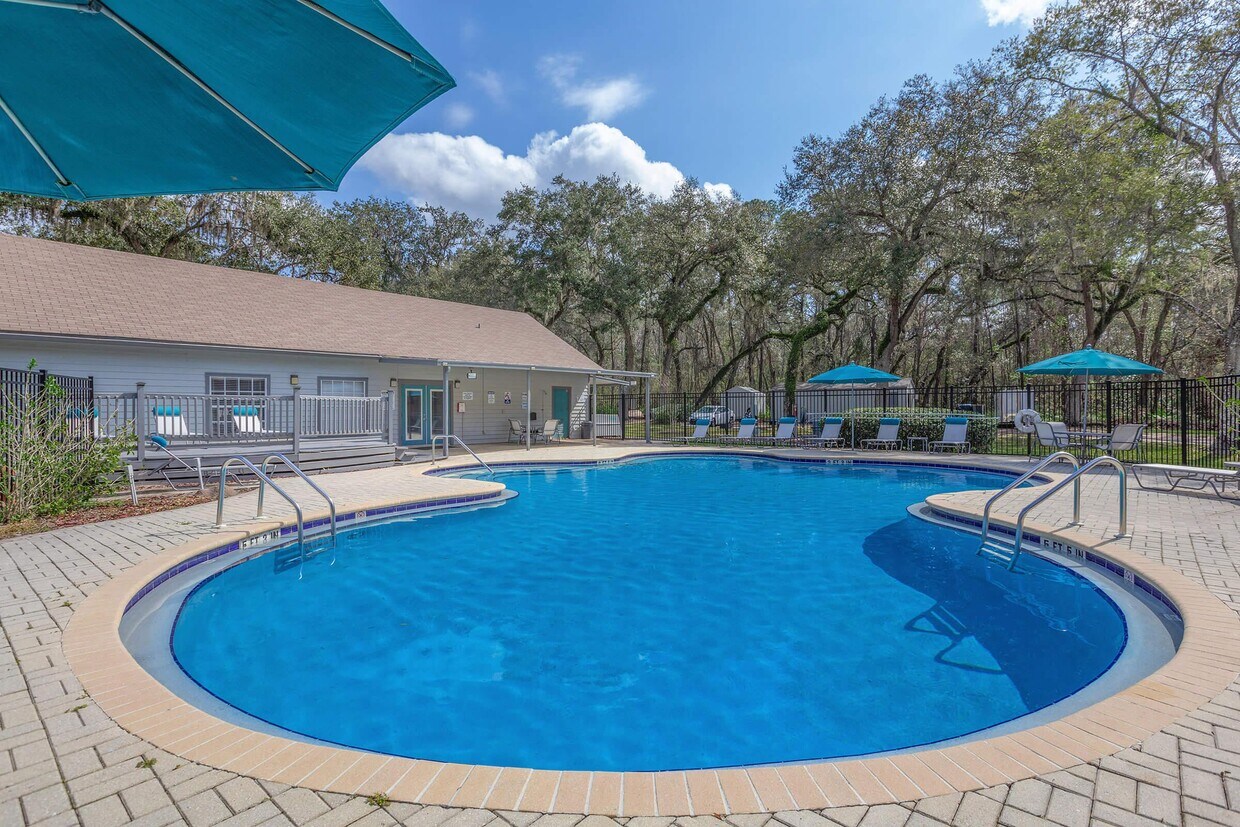 The Julep & Julep Flats Apartments 1071 Candlelight Blvd Brooksville