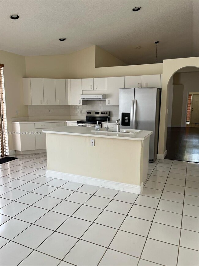 Foto del edificio - 9928 NW 29th Ter