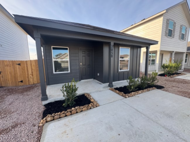 Building Photo - 2058 Zephyr Lily