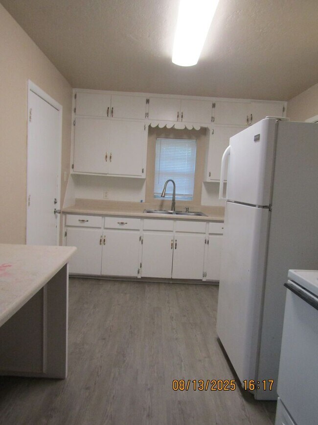 Building Photo - Move In Special: $200 off on The First Ful...