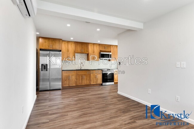 Building Photo - 471 McGrue Cir