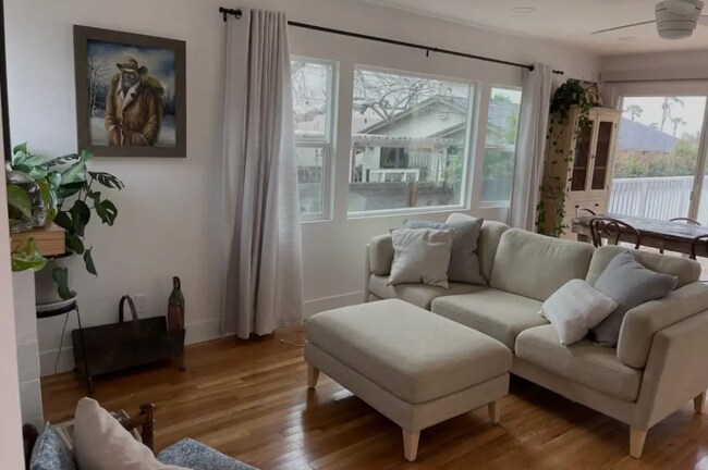 Foto del edificio - 2 Bedroom Cottage Just Blocks from the Beach in Ocean Beach