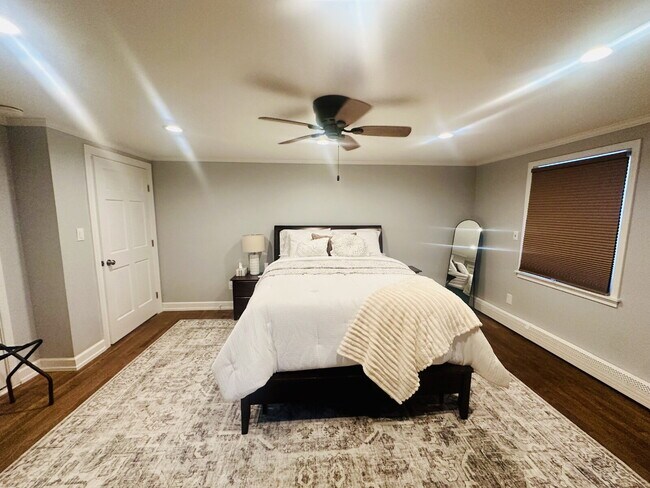 Foto del edificio - Furnished 3-Bedroom Single-Family Home in West Falls