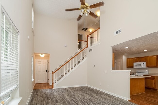 Building Photo - 155 Silver Fox Trail